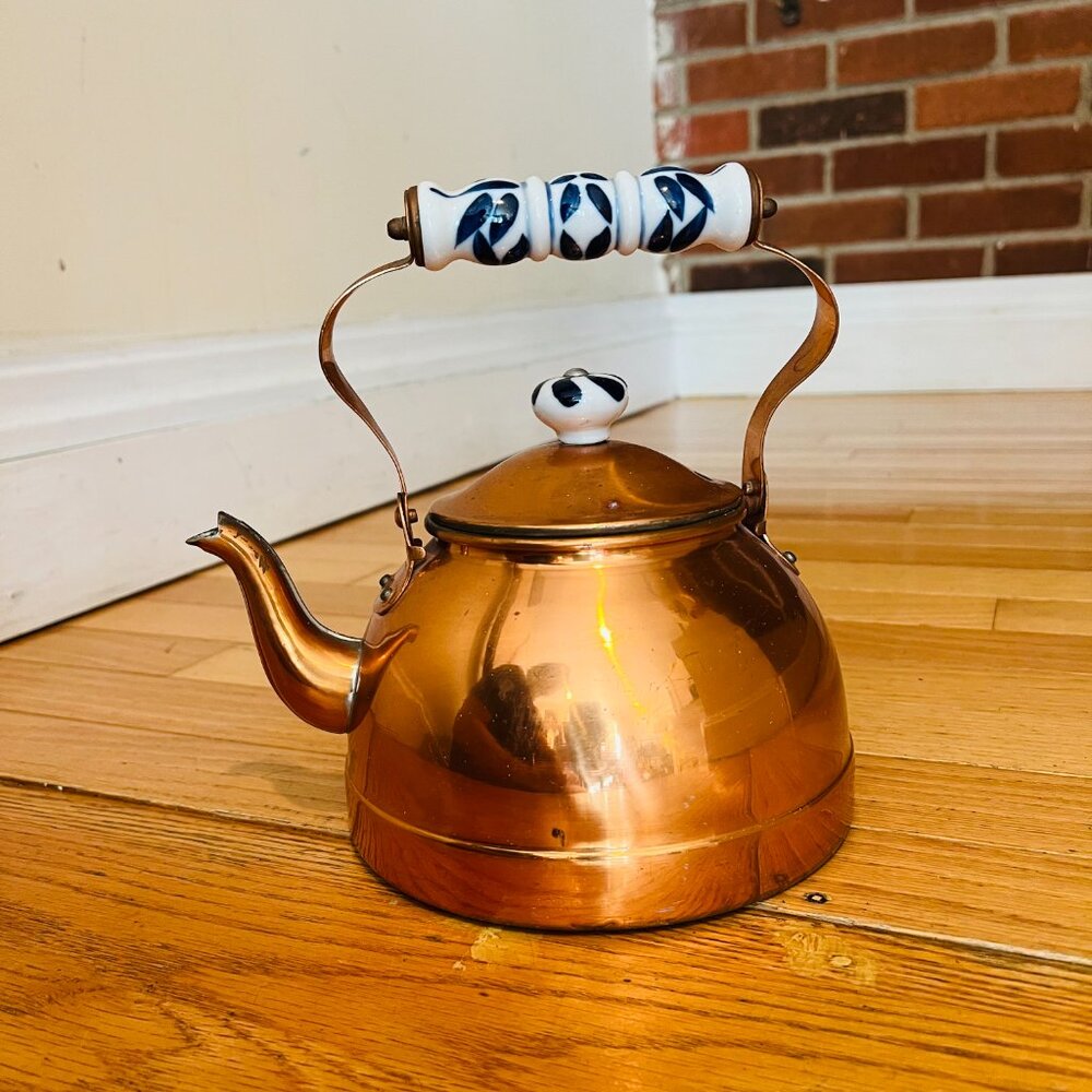 Vintage Copper Teapot w Delft Blue & White Handle & Knob - Picture 12 of 15
